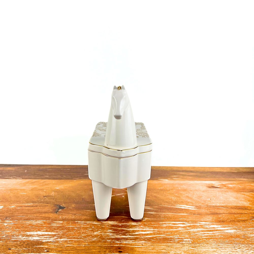 Practical sculptures (Nahankhane Container ) image 3