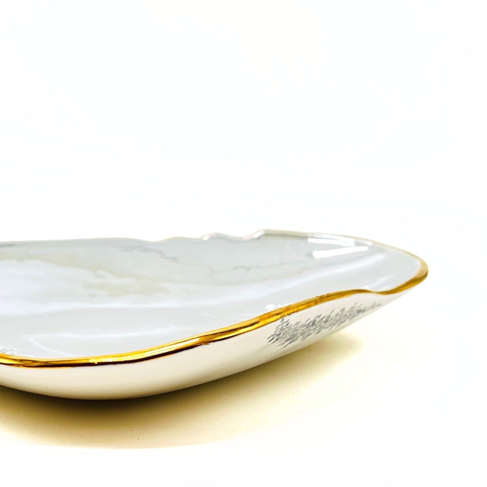 Dot Triangular Dish image 2