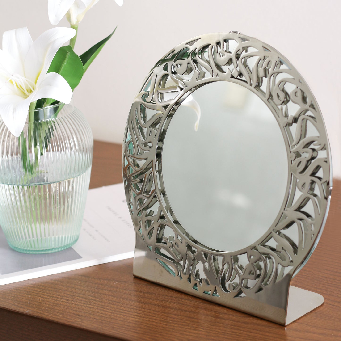 Mirror Delara