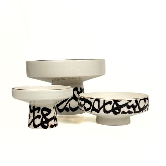Calligraphy Dish With Base image 0
